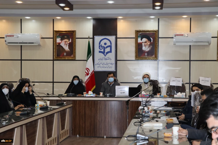 

 آرمان بلند بیانیه گام دوم ایجاد حیات طیبه برای رسیدن به تمدن اسلامی و آمادگی برای رسیدن به خورشید فروزان علم و دانش توام با معرفت است. 2