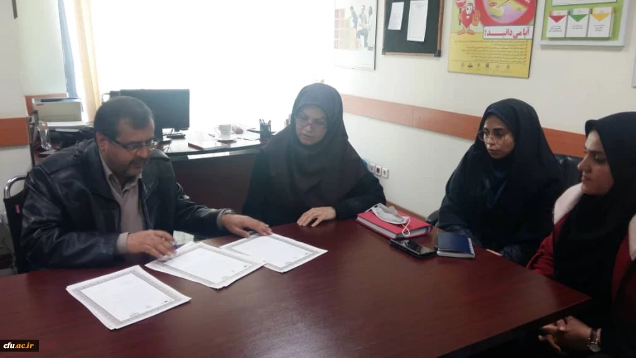 جلسه تمدید انعقاد تفاهم نامه همکاری مشترک اداره کل مشاوره، بهداشت و سلامت با دفتر بهبود تغذیه جامعه وزارت بهداشت، درمان و آموزش پزشکی برگزار شد 3