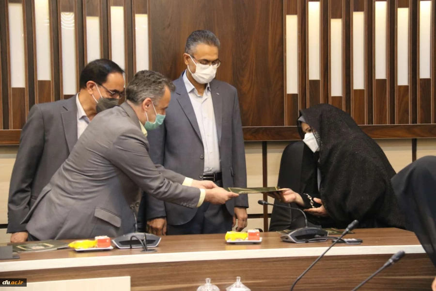 مراسم تجلیل از بازنشستگان
 2