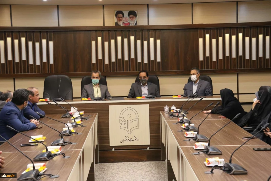 مراسم تجلیل از بازنشستگان
 7