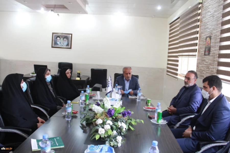 
رئیس دانشگاه فرهنگیان استان بوشهر در دیدار با مدیرکل تربیت بدنی دانشگاه فرهنگیان

از برگزاری رویدادهای ملی در بوشهر استقبال می کنیم
 5