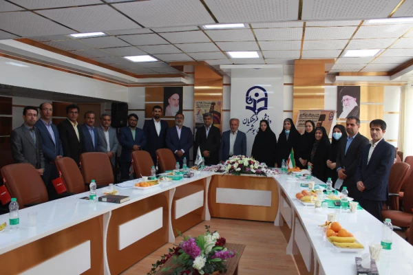 با حضور مدیرکل تربیت بدنی دانشگاه فرهنگیان
آئین پایانی پنجمین جشنواره ملی ایده پردازی ورزشی و بازی های آموزشی دانشجو معلمان سراسر کشور دانشگاه فرهنگیان برگزار شد 10