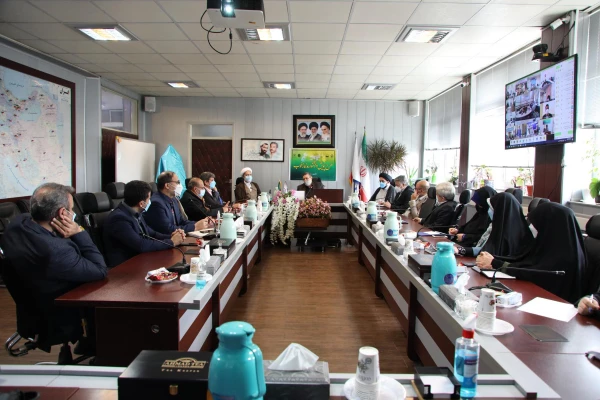 پرورش فرزندانی سالم در این کشور با تربیت دانشجومعلمانی خاشع، نمازگزار و قاری قرآن محقق می شود 14