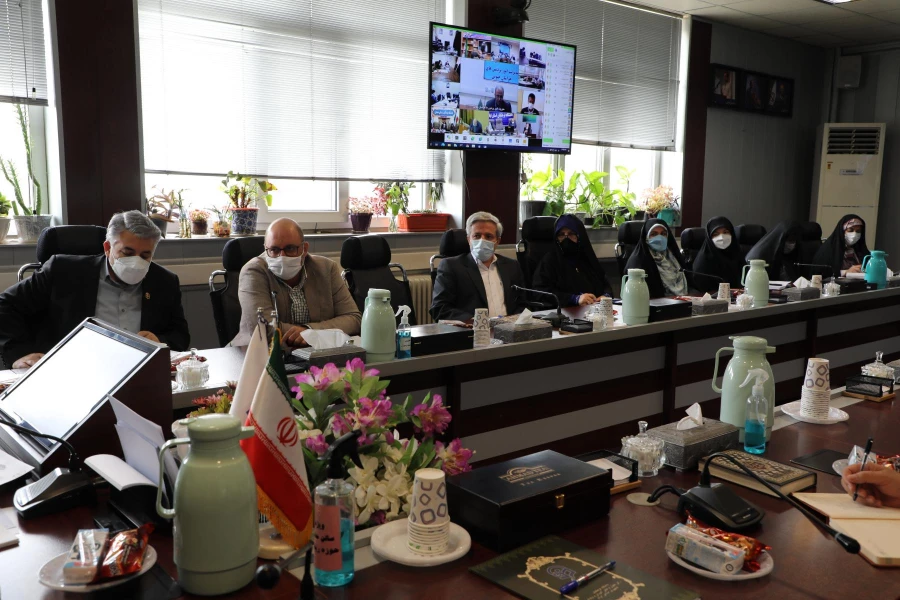 پرورش فرزندانی سالم در این کشور با تربیت دانشجومعلمانی خاشع، نمازگزار و قاری قرآن محقق می شود 15