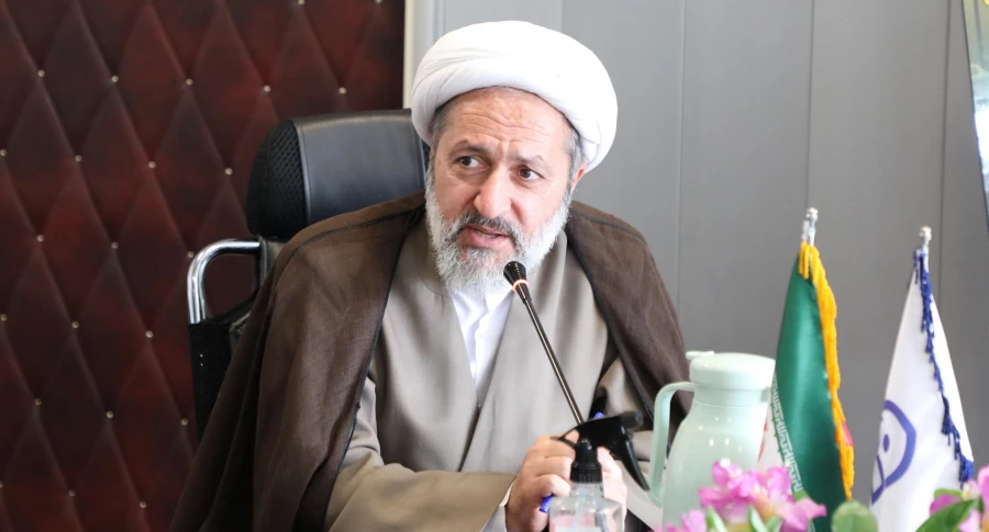 پرورش فرزندانی سالم در این کشور با تربیت دانشجومعلمانی خاشع، نمازگزار و قاری قرآن محقق می شود 18