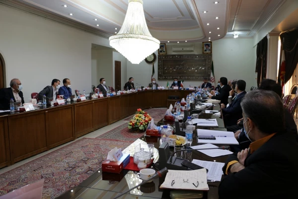 استفاده از ظرفیت های علمی استان در حوزه کارورزی دانشجو معلمان
 3