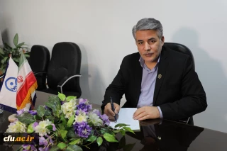 دکتر ایوب ابراهیمی در پیامی  فرارسیدن سال 1401 را تبریک گفت.

.