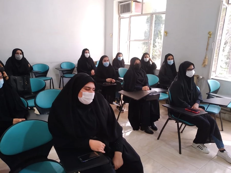 کلاس های درسی پردیس ها و مراکز دانشگاه فرهنگیان لرستان از امروز 14 فروردین ۱۴۰۱ به صورت حضوری برگزار شد. 2