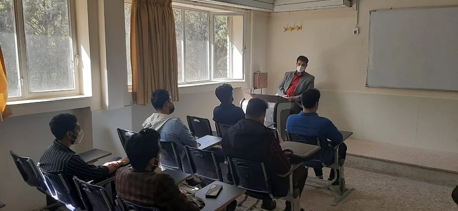 کلاس های درسی پردیس ها و مراکز دانشگاه فرهنگیان لرستان از امروز 14 فروردین ۱۴۰۱ به صورت حضوری برگزار شد. 2