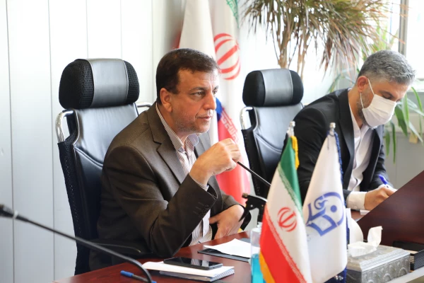 حضور تمام وقت همه ارکان دانشگاه (دانشجو،کادر هیات علمی و کادر اداری) 3