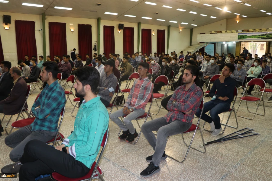 شروع آموزش  حضوری دانشجویان  و مراسم استقبال از آنان در دانشگاه فرهنگیان استان اصفهان 10