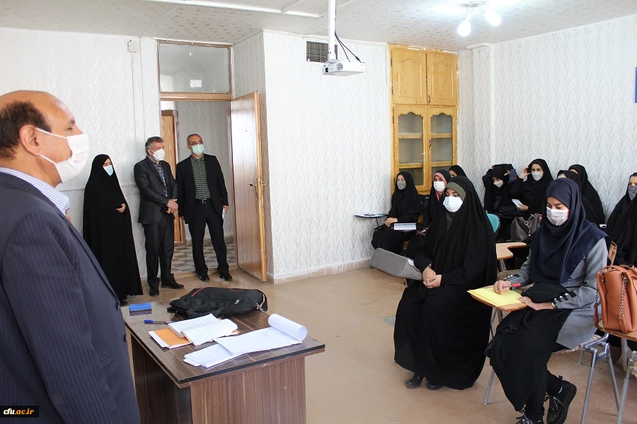 بازدید سرزده سرپرست دانشگاه فرهنگیان لرستان از کلاس های درس پردیس آیت اله کمالوند 3