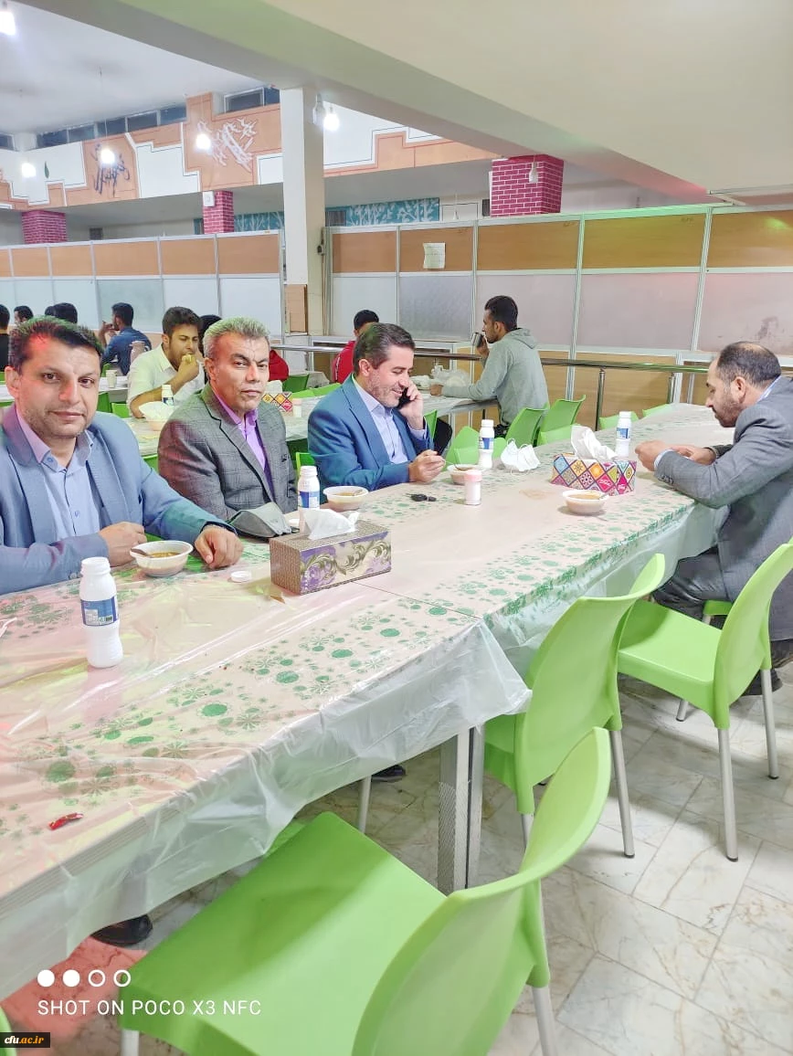 نشست صمیمی هیات رئیسه با دانشجویان در سراها و سلف سرویس دانشجویی   2