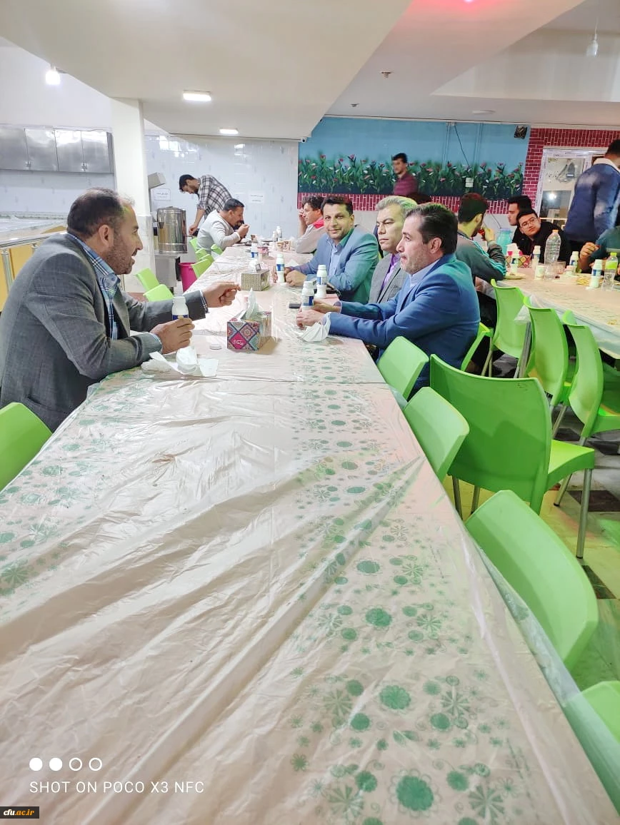 نشست صمیمی هیات رئیسه با دانشجویان در سراها و سلف سرویس دانشجویی   5