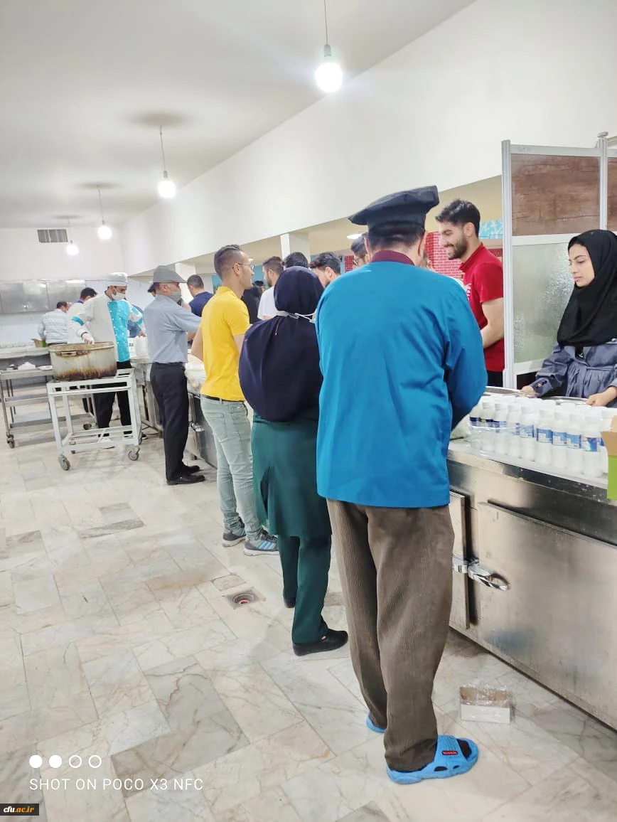 نشست صمیمی هیات رئیسه با دانشجویان در سراها و سلف سرویس دانشجویی   7