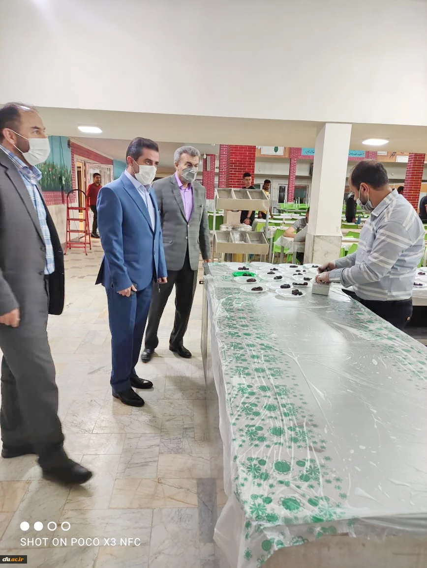 نشست صمیمی هیات رئیسه با دانشجویان در سراها و سلف سرویس دانشجویی   8