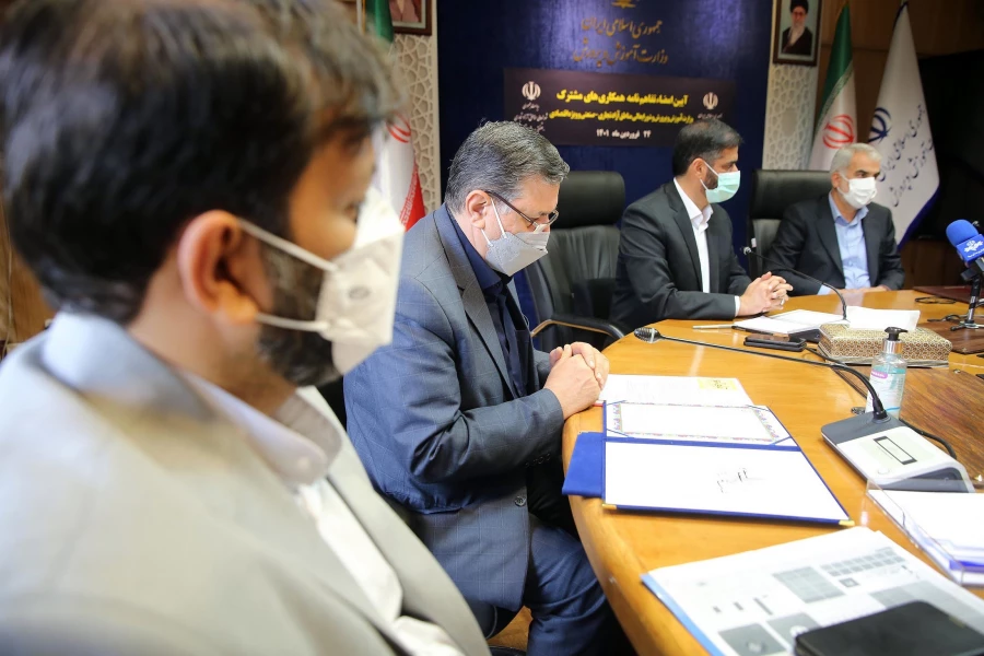  انعقاد تفاهم نامه همکاری میان دبیرخانه شورای عالی مناطق آزاد و دانشگاه فرهنگیان 3