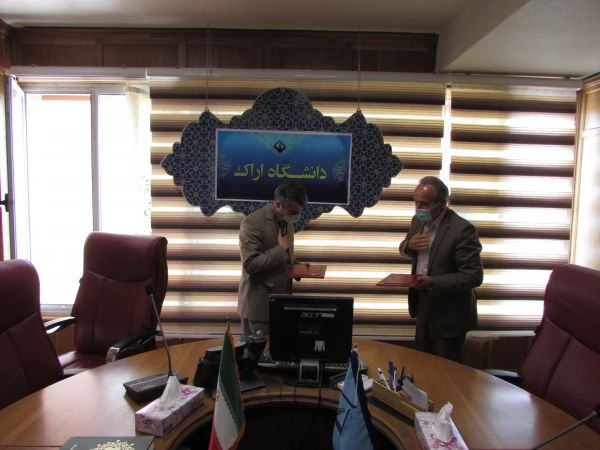 امضای تفاهم نامه اجرای طرح تعاون با دانشگاه اراک 5