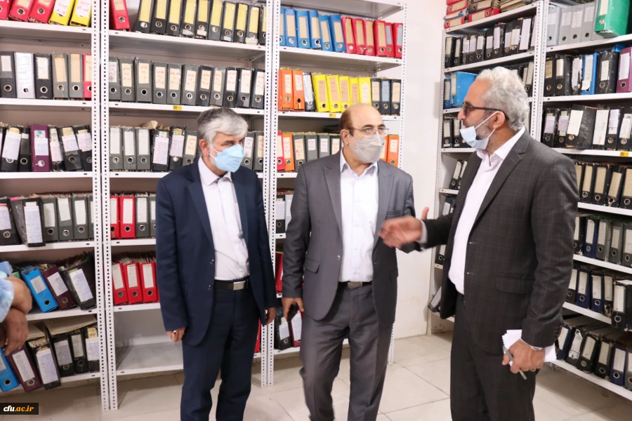 دکتر سمیعی از مرکز شهدای مکه بازدید کرد. 9