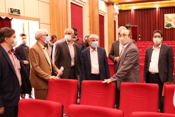 دکتر سمیعی از مرکز شهدای مکه بازدید کرد. 10