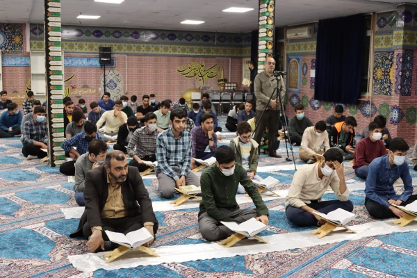 محفل معنوی انس با قرآن کریم در پردیس آیت الله خامنه ای گرگان برگزار شد 4