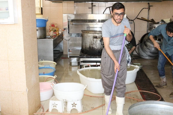 پویش اطعام حسنی طبخ و توزیع شش هزار پرس غذای گرم در ماه مبارک رمضان میان مناطق محروم حاشیه شهر بجنورد توسط دانشگاه فرهنگیان خراسان شمالی 5