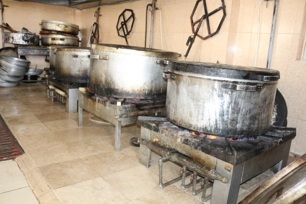 پویش اطعام حسنی طبخ و توزیع شش هزار پرس غذای گرم در ماه مبارک رمضان میان مناطق محروم حاشیه شهر بجنورد توسط دانشگاه فرهنگیان خراسان شمالی 9