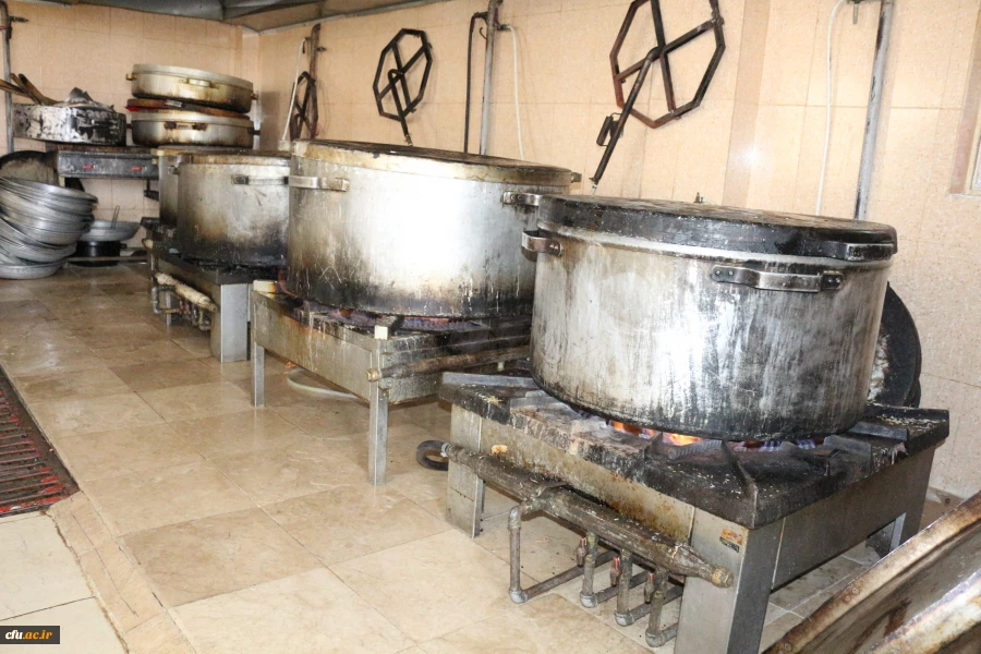 پویش اطعام حسنی طبخ و توزیع شش هزار پرس غذای گرم در ماه مبارک رمضان میان مناطق محروم حاشیه شهر بجنورد توسط دانشگاه فرهنگیان خراسان شمالی 9