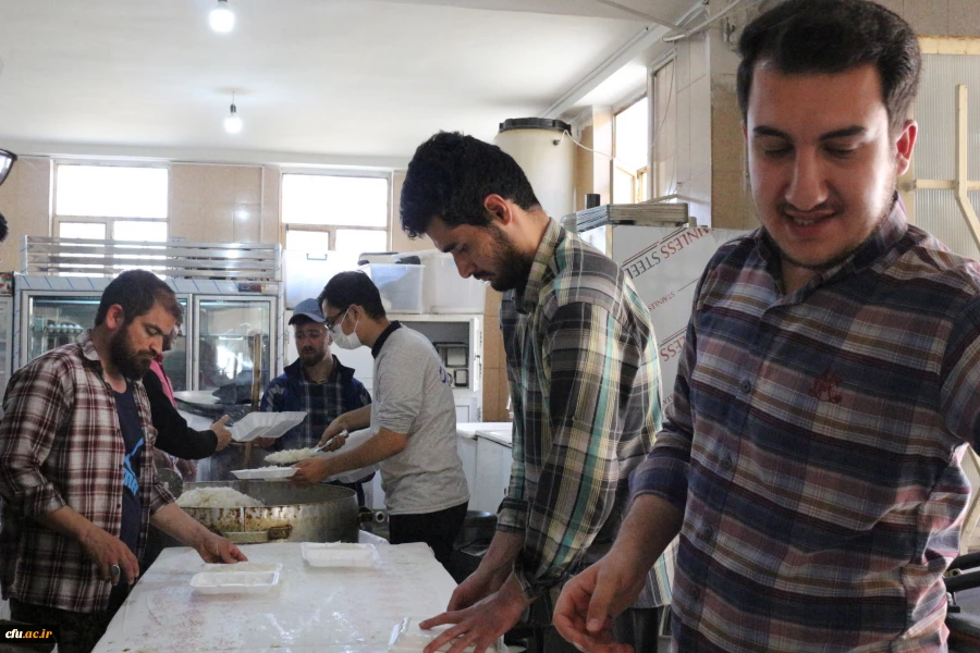 پویش اطعام حسنی طبخ و توزیع شش هزار پرس غذای گرم در ماه مبارک رمضان میان مناطق محروم حاشیه شهر بجنورد توسط دانشگاه فرهنگیان خراسان شمالی 17