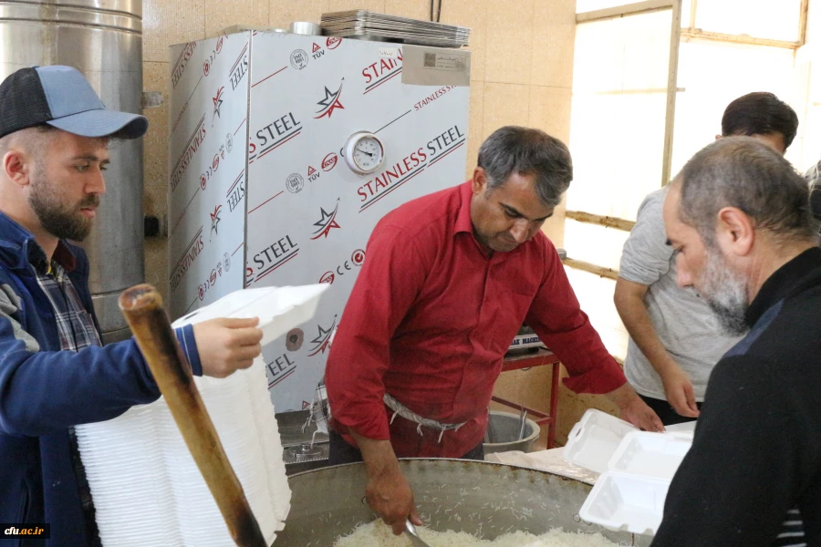 پویش اطعام حسنی طبخ و توزیع شش هزار پرس غذای گرم در ماه مبارک رمضان میان مناطق محروم حاشیه شهر بجنورد توسط دانشگاه فرهنگیان خراسان شمالی 22