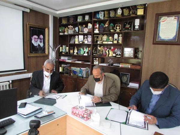 انعقاد تفاهمنامه سه جانبه آموزش و پرورش، دانشگاه فرهنگیان و بسیج دانشجویی استان مرکزی 3