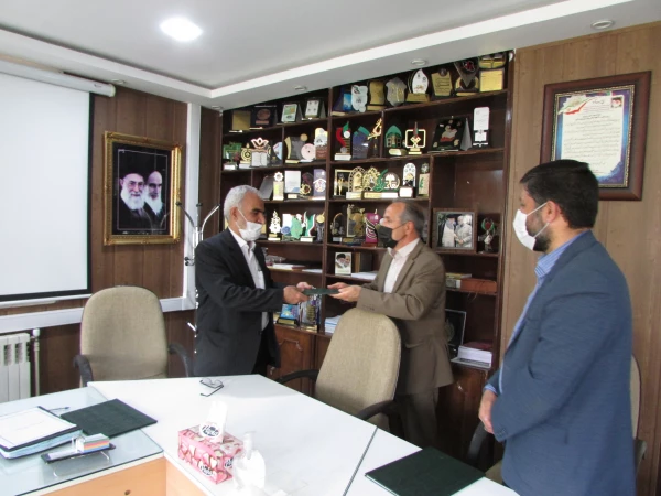 انعقاد تفاهمنامه سه جانبه آموزش و پرورش، دانشگاه فرهنگیان و بسیج دانشجویی استان مرکزی 4