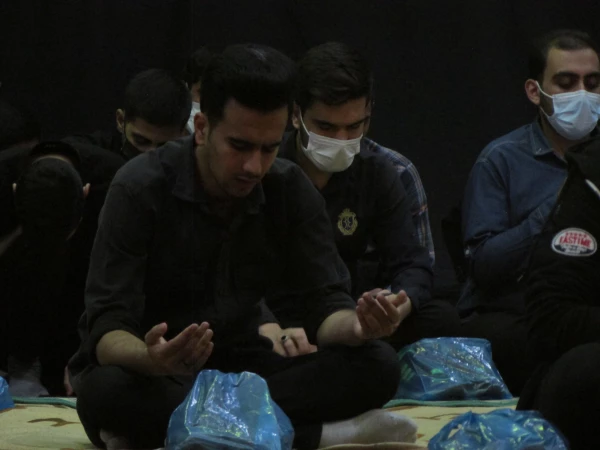 مراسم احیای سومین شب از شب های قدر
 5