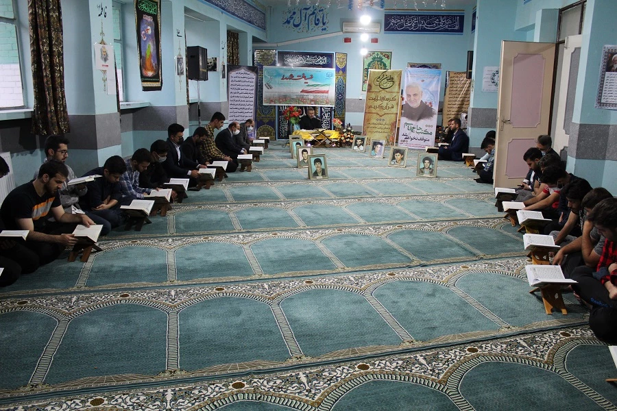 محفل انس با قرآن کریم در پردیس علامه طباطبایی دانشگاه فرهنگیان لرستان برگزارشد 2