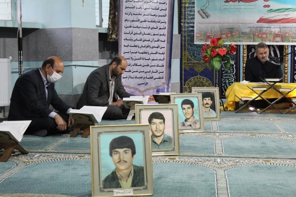 محفل انس با قرآن کریم در پردیس علامه طباطبایی دانشگاه فرهنگیان لرستان برگزارشد 4