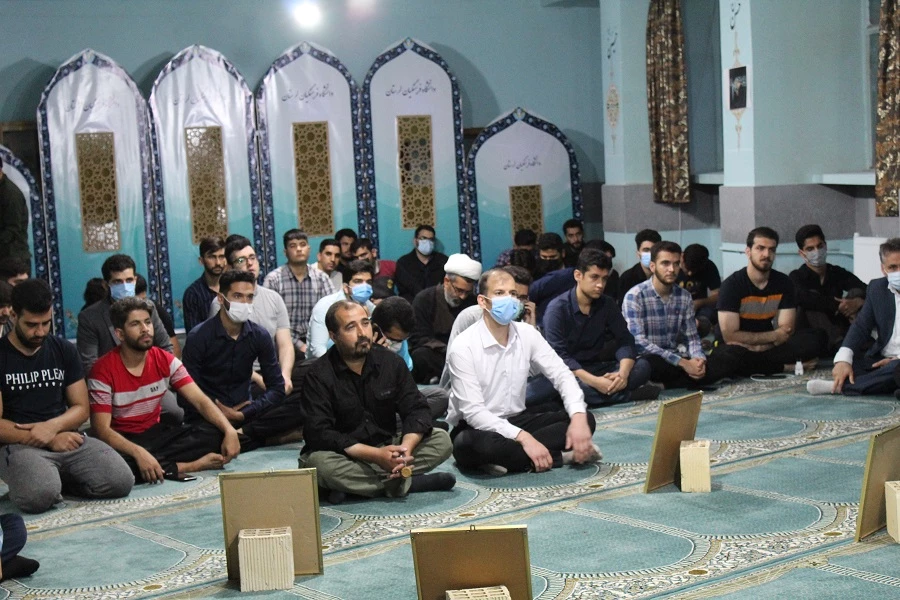 محفل انس با قرآن کریم در پردیس علامه طباطبایی دانشگاه فرهنگیان لرستان برگزارشد 12