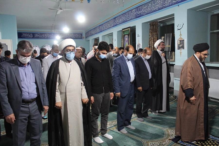 محفل انس با قرآن کریم در پردیس علامه طباطبایی دانشگاه فرهنگیان لرستان برگزارشد 13