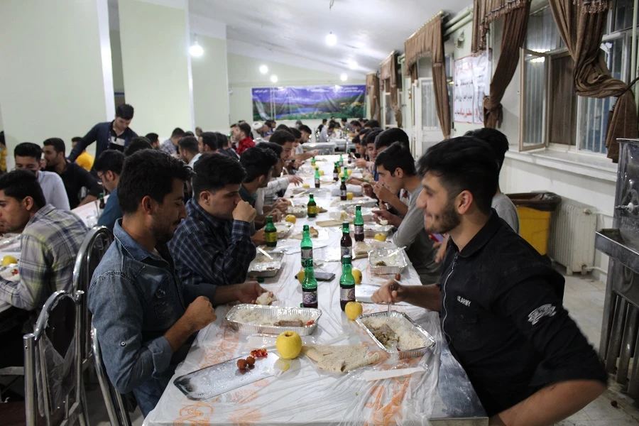 محفل انس با قرآن کریم در پردیس علامه طباطبایی دانشگاه فرهنگیان لرستان برگزارشد 17