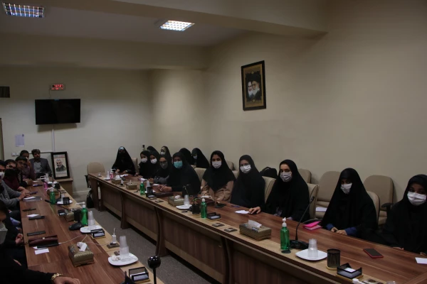 نشست صمیمی فعالین دانشجویی،تشکل ها،هیأت های مذهبی،کانون های فرهنگی و انجمن های علمی دانشگاه فرهنگیان استان اصفهان 6