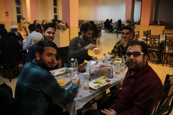 نشست صمیمی فعالین دانشجویی،تشکل ها،هیأت های مذهبی،کانون های فرهنگی و انجمن های علمی دانشگاه فرهنگیان استان اصفهان 8