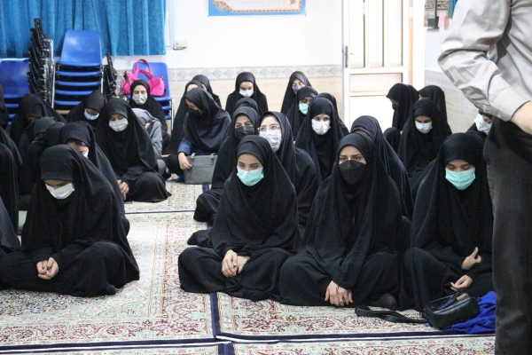 نشست صمیمانه حجت الاسلام نوری امام جمعه استان خراسان شمالی با دانشجو معلمان و همکاران پردیس امام جعفر صادق (ع) واحد خواهران دانشگاه فرهنگیان  2