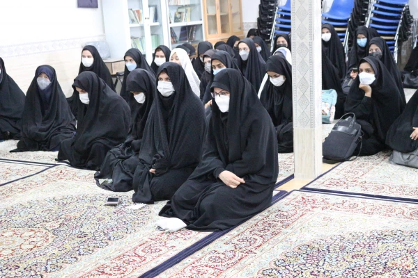 نشست صمیمانه حجت الاسلام نوری امام جمعه استان خراسان شمالی با دانشجو معلمان و همکاران پردیس امام جعفر صادق (ع) واحد خواهران دانشگاه فرهنگیان  2