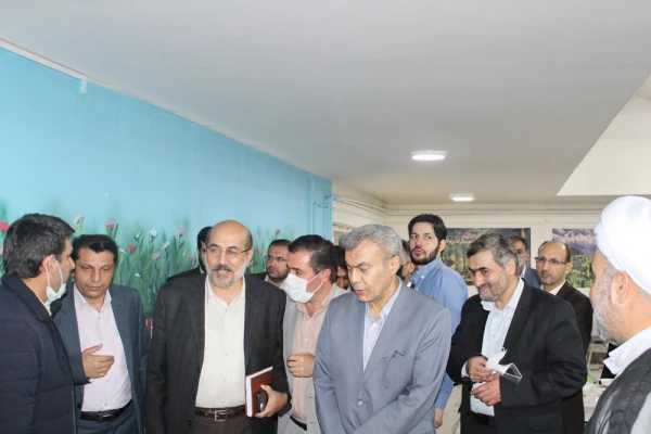 بر نقش بی بدیل دانشگاه ها در تحقق شعار سال و جهاد تبیین تاکید کرد. 4