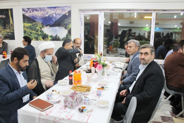 بر نقش بی بدیل دانشگاه ها در تحقق شعار سال و جهاد تبیین تاکید کرد. 5