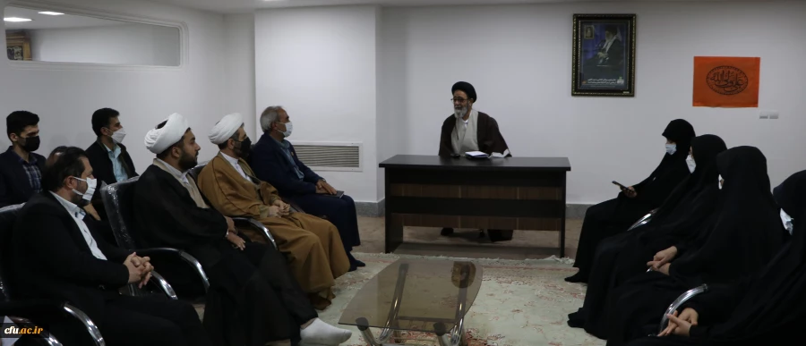 مراسم تجلیل از حافظان ،قاریان وفعالان قرآنی دانشگاه فرهنگیان استان آذربایجان شرقی با حضور نماینده ولی فقیه وامام جمعه محبوب تبریز برگزار شد. 2