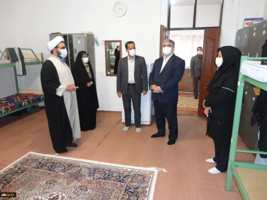 دانشگاه فرهنگیان از نظر تربیت معلمان آینده آموزش و پرورش نقش پراهمیتی دارد. 4