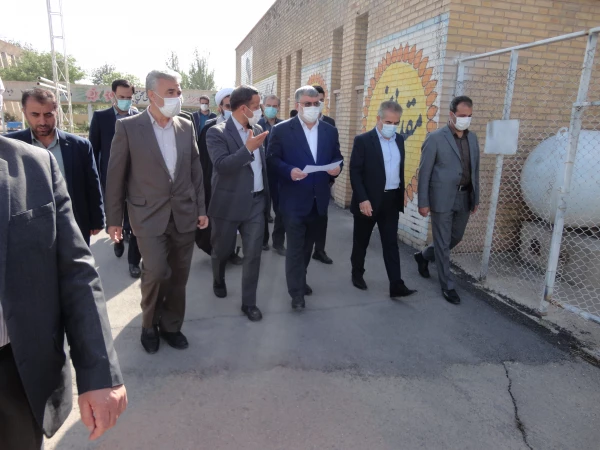 دانشگاه فرهنگیان از نظر تربیت معلمان آینده آموزش و پرورش نقش پراهمیتی دارد. 12