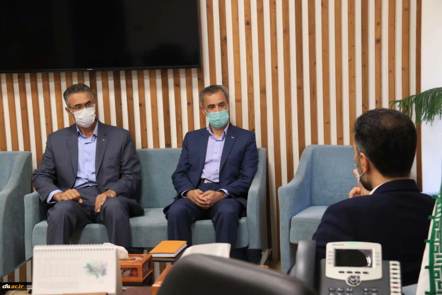 دیدار سرپرست دانشگاه فرهنگیان یزد با رئیس سازمان مدیریت و برنامه ریزی استان
 2