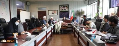 با حضور  دکتر حسین خنیفر رئیس دانشگاه فرهنگیان انجام شد :

جلسه معرفی اعضای جدید شورای مرکزی انجمن دانش آموختگان دانشگاه فرهنگیان و تقدیر از اعضای اسبق این شورا 