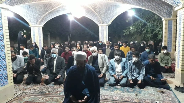 طرح ضیافت شهدا با حضور دانشجو معلمان دانشگاه فرهنگیان سیستان وبلوچستان درجوار مزار شهید خوشنام  5